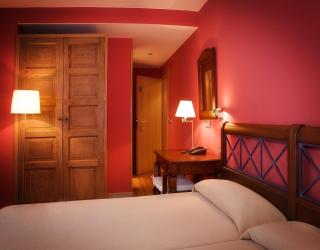 Hotel Plaza La Abadía - 9