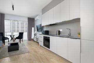 Zabrska Modern Studio next to Spodek with AC & Parking by Noclegi Renters - Katowice - 2