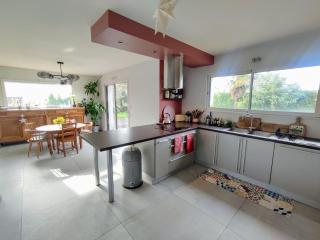 Maison calme, piscine chauffée et jardin plein sud - 1