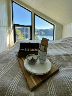 Panoramic Cabin By Lake Lundevannet - 9
