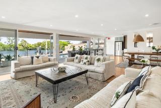 Surfers Paradise Escape - Huge Heated Pool - 2