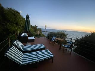 Tuscan seafront apartment with private access to sea - 3