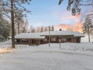 Holiday Home Lumikenttien kutsu by Interhome - 0