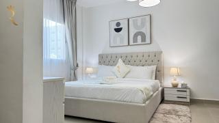 Cozy King Bed 1BR - Serene Al Reef Getaway - 9