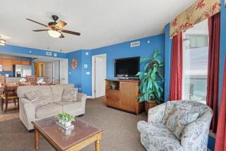 Malibu Pointe Beach Club 606 - Across The Street From The Ocean! Sleeps 12 guests! - 1