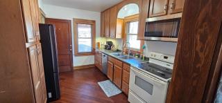 The Drift Inn, Old charm, Quiet, Fenced backyard, House in Driftless area - 4