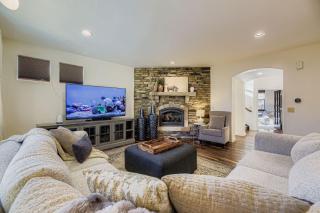 6BR Luxury Denver Retreat-Sleeps -14 - 7 Baths - 9