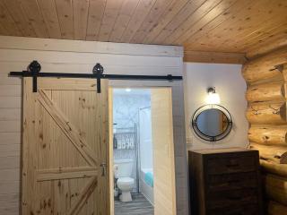 Cougar Mountain Lodge and Resort Cabin Rentals - 1