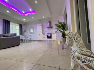 Wedgewood - The XL Suite - 5