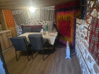 Mountain Whisper Guesthouse - 6