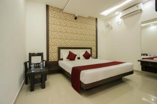 OYO Flagship 8281 Aj Palace - 5