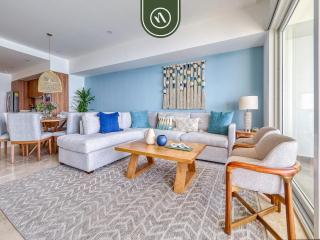 Luxury Oceanfront 3 BR Condo - Pools - 6