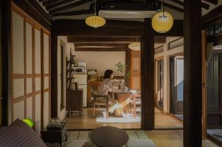 30 seconds from Dongmyo Station Private Hanok Exclusive use DDP Cheonggyecheon Dongdaemun Selected as an excellent hanok Maximum 5 people - 5