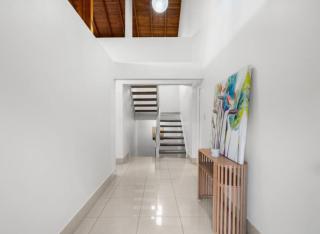 Spacious 5BR Family Home in Upper Mount Gravatt - 4