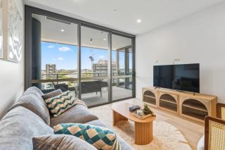 Modern 2BR Apartment on Coronation Drive, Toowong - 7