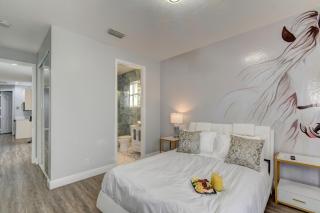 Luxury House with Movie Theater - 2
