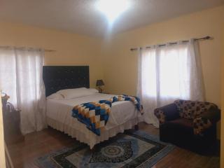 Campbell's Home on the Farm Rental - 2