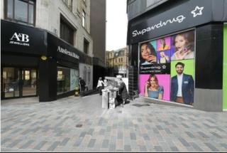 #115 ModernCity Escape Central Apartment- 10 mins to Royal Albert Dock Liverpool- Sleeps 4 - "Perfect for contractors and Families " - 9