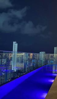 Studio moderno com ar-condicionado, Wi-Fi rápido, cozinha completa e check-in fácil - 1