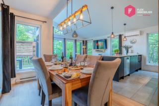 Le Grand Pic de Portneuf - 65" TV, Sonos, SPA, Pool, Fireplace, Billiards - 3