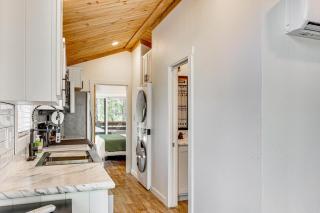 Fire Pit, Deck! Modern Tiny Home in Piney Woods - 3