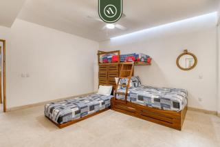 Luxury 4 BR Condo - Amazing Bay View - Pool - 2