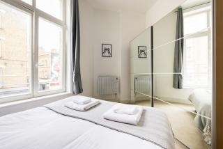 Barbican 1 Double Bed Accommodates 4 Fast WiFi - 5