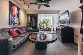 Cozy 2BR King beds - Rooftop Pool - Fast WiFi - 8