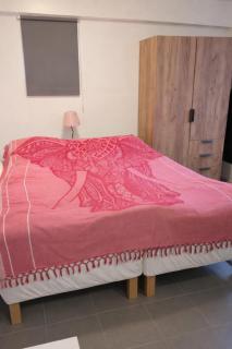 Private Guesthouse in Laugardalur Near Pool & Park - 1