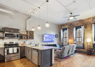 Speakeasy Attached, Walkable to Cavs, Flats, Casino - 0