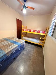 Casa em Condomínio com Wi-Fi - 300m da praia - 2