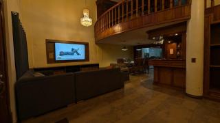 Luxury House - Jacuzzi - BBQ - 15 min to Airport - 7