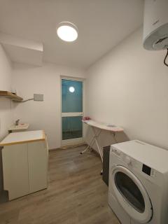 Modern 3-Bedroom Apartment - Ideal for Families and Business - Near Airport - 3