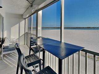 Castle Beach 303 - 9