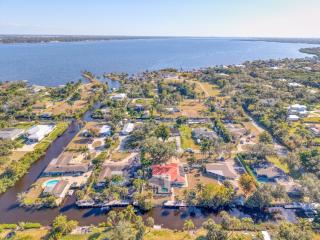 Villa En-haccore & Walfare next to ELRIO Golf Club-Heated Pool - 7