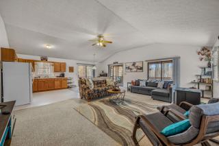 Namba Cabin -- Pet Friendly, River Access, Grill, Wifi, Deck, Screen Porch, Family Friendly - 8