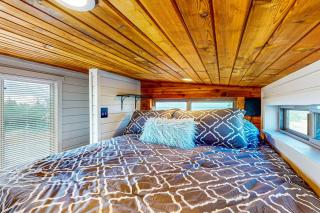 Modern Tiny House in Hill Country w/ Covered Patio - 2