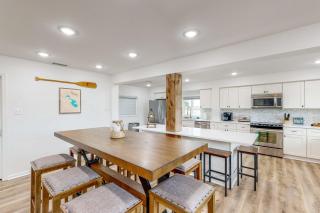 4BR Waterfront Home with Pier, Dog-Friendly - 5