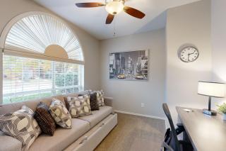 4 BR Spacious Modern Home with Game Room and WiFi - 8