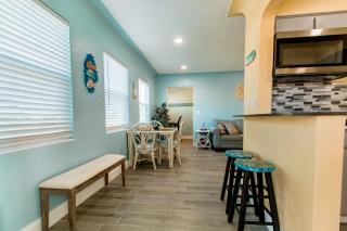 Gorgeous Beach Condo - 8