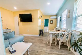 Gorgeous Beach Condo - 9