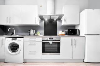 Modern 1 Bed Stylish City Centre Retreat - 7