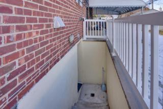 1 Mi to UBS Arena! Pet-Friendly Elmont Apartment - 7