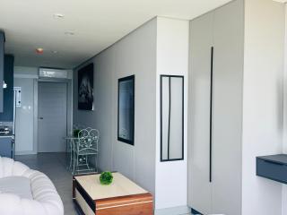 Umhlanga Ridge Sea View Studio Apartment - Durban - 2