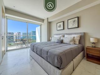 Luxury 3 BR Condo - Beach Access 1 Block Away - 9