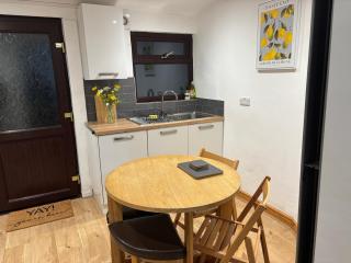 Cheerful 3 Bedroom Townhouse - 6