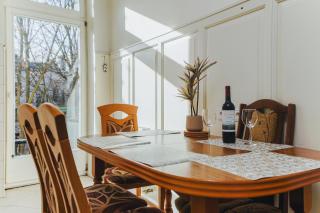 Downtown Cozy Corner - 4