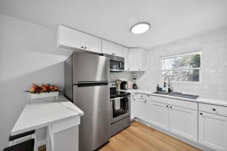 Stadium District Studio-King Bed-Walk to it all! - 7