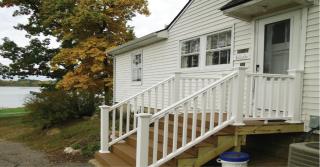 Hillside Historic Cottage - 9