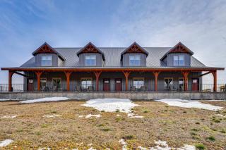 Riverside Galena Loft Eagle Watching and Water View - 6